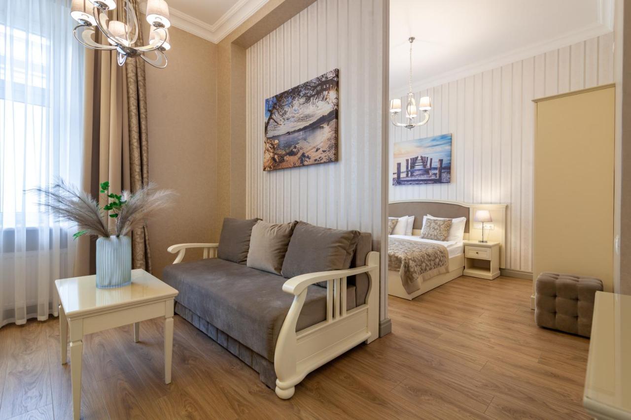 Royal Mini-Apart Hotel On Rynok Square Lemberg Exterior foto